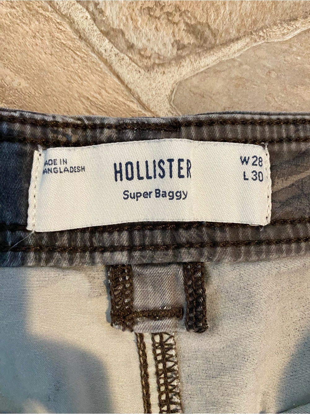 Hollister Men's Baggy Camouflage Cargo Pants size 28x30 - Picture 3 of 4